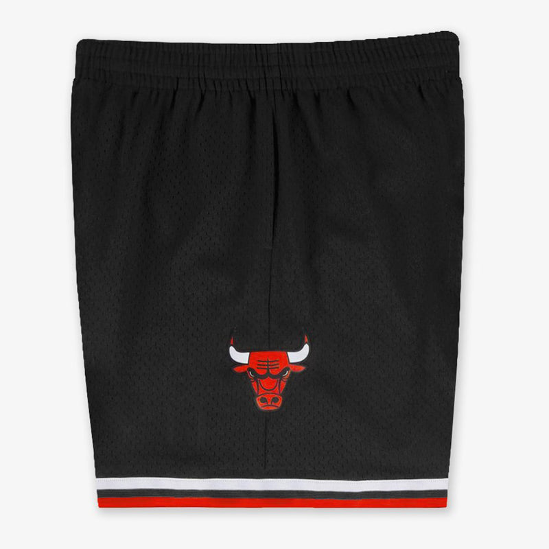 Chicago Bulls 1997-98 Hardwood Classics Black NBA Shorts by Mitchell & Ness - new