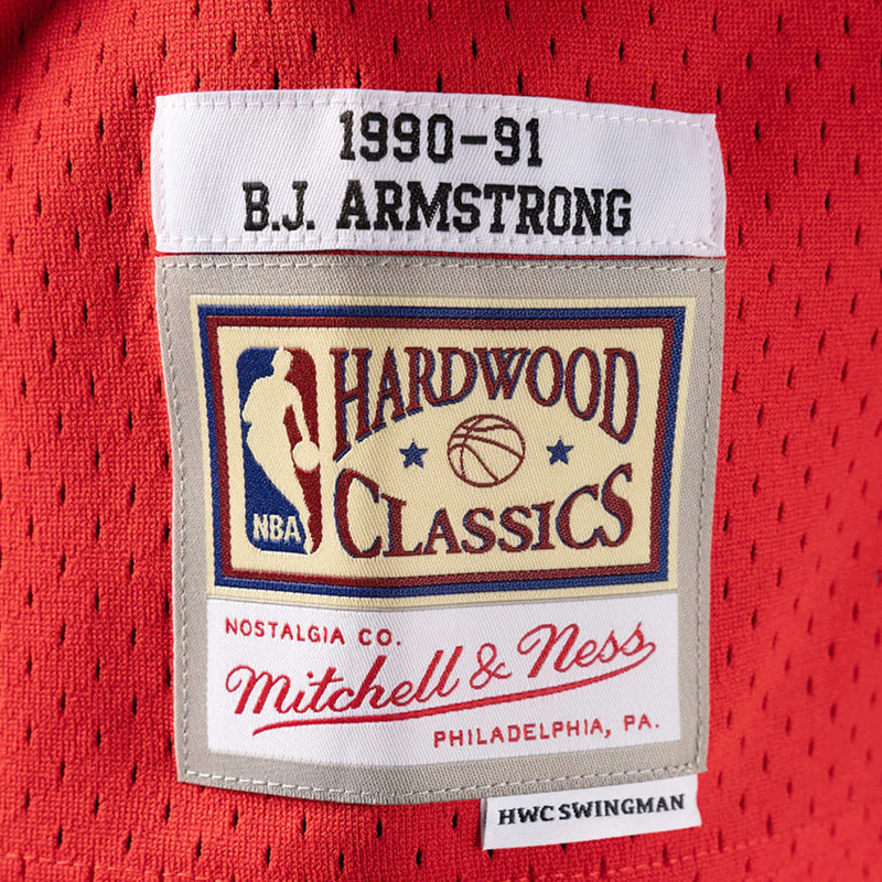 Chicago Bulls 1990-91 BJ Armstrong Hardwood Classics Swingman Jersey by Mitchell & Ness - new