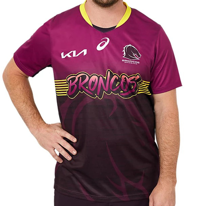 Brisbane Broncos 2023 Men's Run Out T-Shirt NRL Rugby League by Asics - new