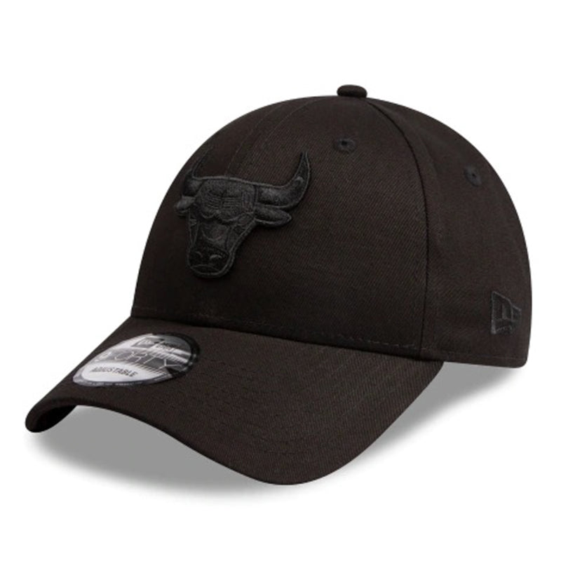 Chicago Bulls Black New Era 9FORTY Cloth Strap Adjustable Cap - Black - new