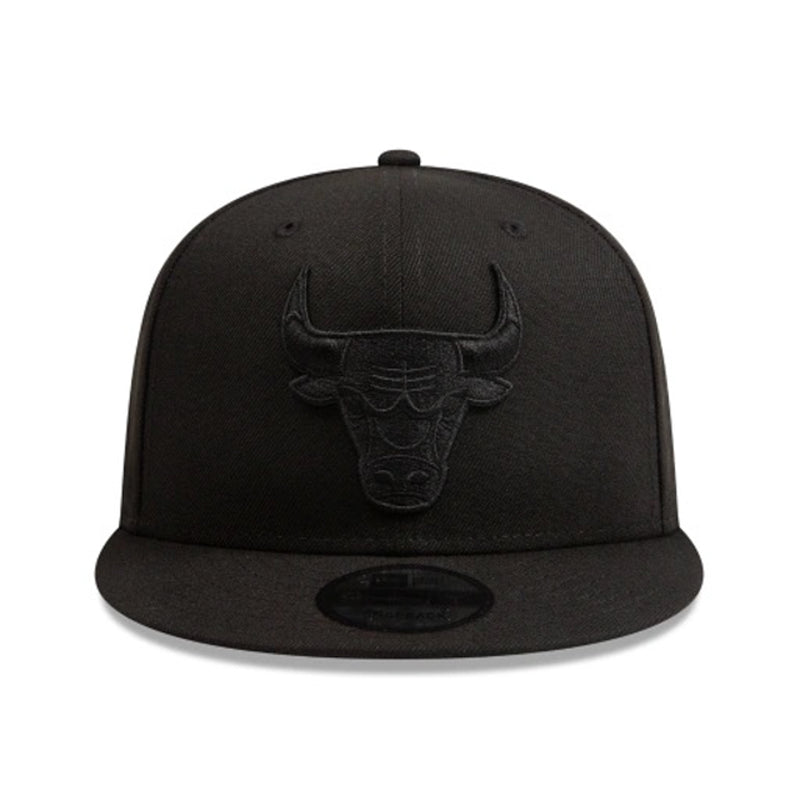 Chicago Bulls Black on Black New Era 9FIFTY Snapback Adjustable Cap - Black - new