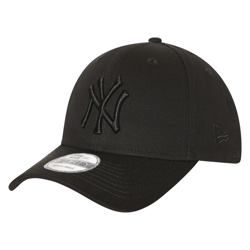 New York Yankees New Era 9Forty Cap Cloth Strap Adjustable Black on Black - new
